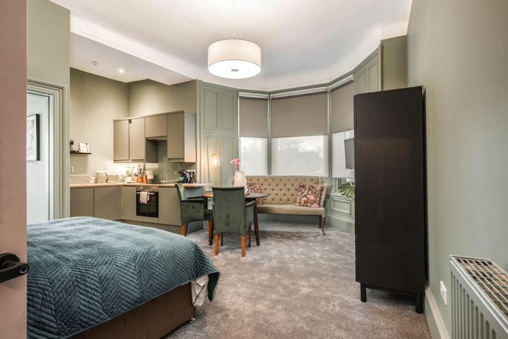 Boutique Home Stay - Bliss Studio Paisley Eksteriør billede